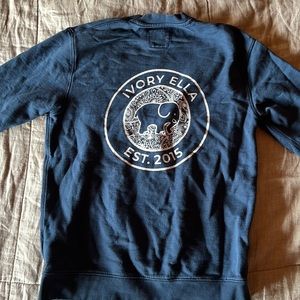 Ivory Ella crewneck. XS Navy blue.